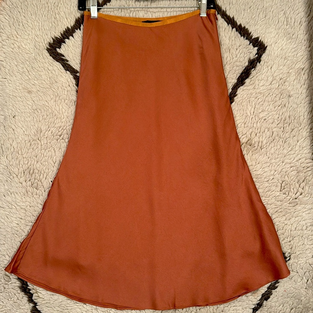Ann Taylor satin finish midi skirt in copper/toffee, size 2.